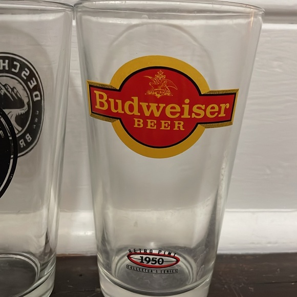 Bundle of 3 Vintage Beer Glasses - Coors Light, Deschutes Brewery, and Budweiser - Picture 5 of 5